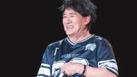 64岁周华健身材变化引热议 本人晒“腹肌”幽默回应