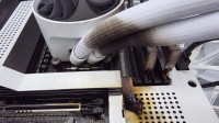 RTX 5090真的着火了！PCB熔化严重、主板跟着遭殃