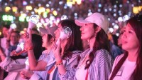 关之琳李嘉欣现身刘德华演唱会 30年恩怨仍未同框