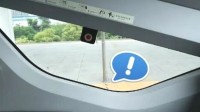 老人坐高铁招手喊停走红 高铁是如何准确无误停下的？