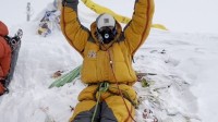 38岁女登山者登乔戈里峰时遇难 曾是珠峰倒立第一人