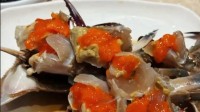 王嘉尔突发食物中毒取消粉丝签名会 疑因食用生腌酱蟹