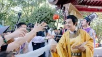 李世民专业户郑国霖回应在景区打工：也要养家糊口啊