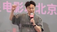 陈奕迅出国了但没完全出 意大利度假被一旅游团发现