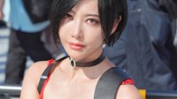 日本人妻漫展COS艾达王 烈日下短裙香汗淋漓
