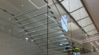 张馨予曝苹果门店穿裙易“走光楼梯 ” 涉事门店回应