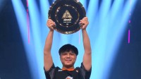 曾卓君夺冠赛后采访：我还没老 在世界的顶点等你!