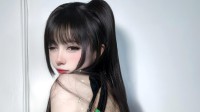 好身材大雷美女COS《剑星》伊芙：翘臀视角真的绝！