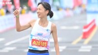 跑马夺冠女护士没上班系正常休假 此前喊话领导调休