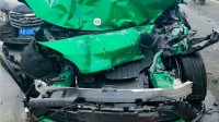 撞坏小米YU7等9辆车 水泥罐车全责:无证驾驶无保险