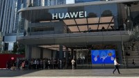 大量顾客涌入华为门店：抢购Mate XTs非凡大师