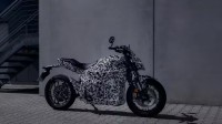 本田首款电动摩托车9月16发布:支持快充 续航100km