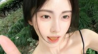 透视白丝不如战袍黑丝 白花花小腿晃人眼的囧图
