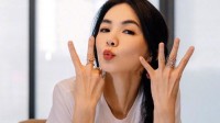 Ella卡点庆祝SHE出道24周年 比出