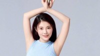 徐冬冬试穿婚纱定价106800元!婚纱店:卖的最好的一款