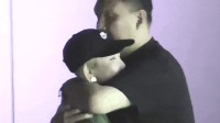 女rapper乃万回应被男性友人拥抱 称系酒后不当行为