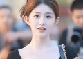 穿jk的女骑手 男人减速带的午间动态图