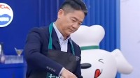 刘强东直播炒菜出问题后调侃：煤气灶从马云那买的？