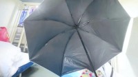 女乘客卧铺乘客打伞遮隐私 12306回应：不建议