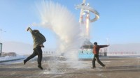 “中国最冷小镇”已经下雪！开启8个月供暖季