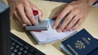 阻止企业吸纳移民人才:美国H-1B签证加收10万刀费用