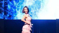 日本66岁奶奶参加环球小姐选美大赛 高跟鞋自信上台