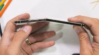 iPhone Air终于被掰弯了：居然需要100kg的力量