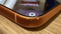 iPhone17Pro Max材质真相:更轻更抗腐蚀 更易被划伤