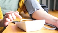 中国每四个成年人就有一名高血压 约2.7亿人患病
