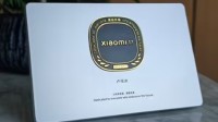 卢伟冰晒小米17系列定制实体勋章 限量1万份
