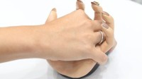 东京电玩展2025现“左手”造型鼠标 使用时十指相扣