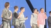 SEVENTEEN演唱会成龙惊喜现身：献唱《真心英雄》