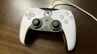 IGN8分推荐新手柄：设计给Xbox但长得像PS5手柄！