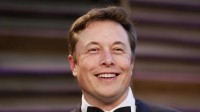 马斯克身价突破5000亿美元！成全球首位半万亿富豪