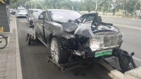劳斯莱斯闪灵事故后陈震首次发声：一如既往问候