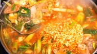 “韩国部队锅原身是剩菜猪食粥”热搜 文化包装典型