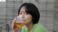 真人与游戏不符！《寂静岭f》女主脸模晒甜美生活照