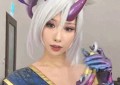 街拍女神是怎么拍的？男人至老是少年的动态图