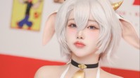 《剑星》体模晒奶牛写真图！雷太大放桌子上歇会儿