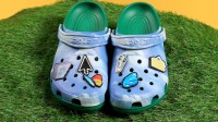 微软WinXP主题Crocs洞洞鞋开售：经典设计售价568