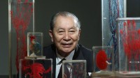 101岁院士寿宴遭5名假学生纠缠合影 事后还拒绝道歉