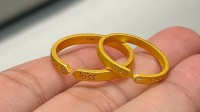 金店店员吐槽金价涨得离谱 黄金快涨成奢侈品了