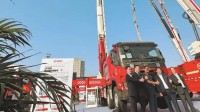 中国消防车创吉尼斯世界纪录： 能喷射159米高！