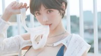 贤者时间的女朋友 因为太大导致变形的囧图