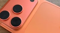 才用4天!网友反馈iPhone17Pro新机带手机壳出现色差