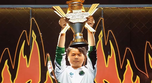 《饿狼传说：群狼之城》年度总决赛冠军采访