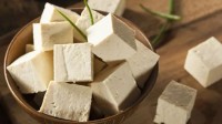 原料告急！韩国人开始担心以后吃不上豆腐