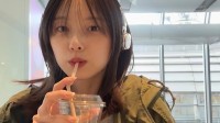 《寂静岭f》女主晒出新美照！优雅从容又俏皮十足