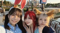 日本偶像东云海打卡上海迪士尼！兔耳美丽又可爱