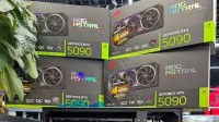 四张5090！高玩打造顶配主机 电脑塞满显卡